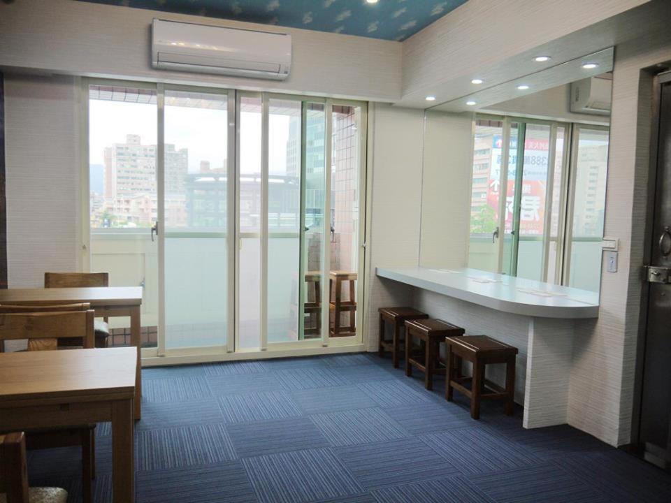 D.Giraffe Your Space Taipei Luaran gambar